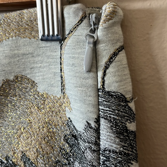 NWT BCBG MaxAzria Runway Rebekka Gray Abstract Leaf Metallic Print Midi Skirt 0 - Picture 8 of 16